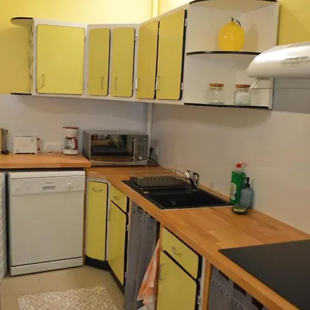 La Rose Tremiere Joinville