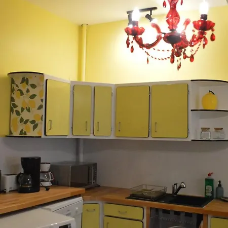 La Rose Tremiere Joinville