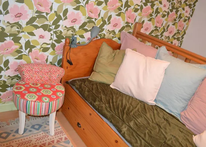 La Rose Tremiere 주앵빌